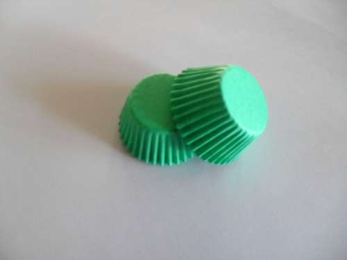 Light Green Mini Cupcake Papers - Click Image to Close
